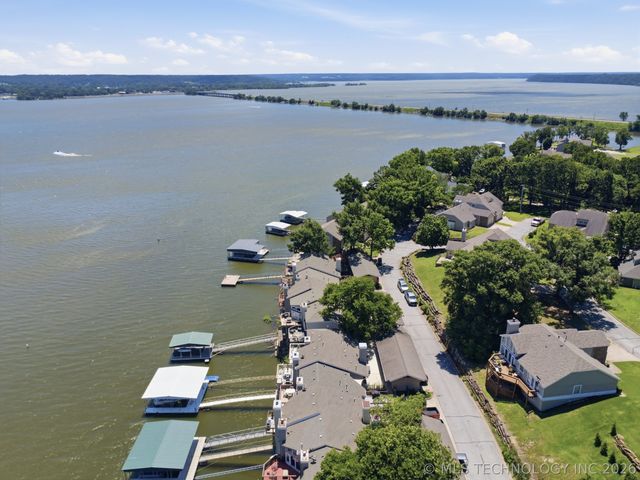 603 Villa Vista Drive, Pryor, OK 74361