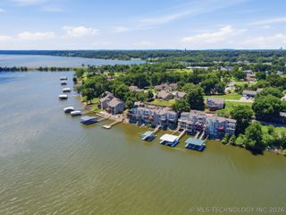 603 Villa Vista Drive, Pryor, OK 74361