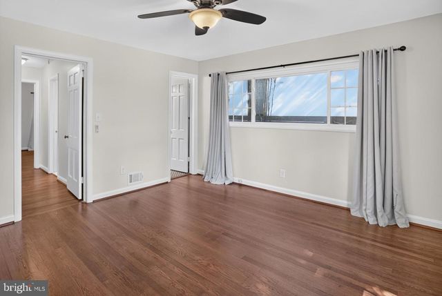 7803 MARBURY RD, Bethesda, MD 20817