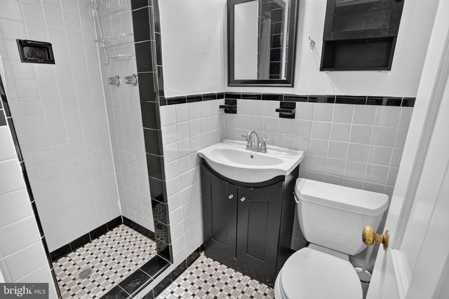 7803 MARBURY RD, Bethesda, MD 20817