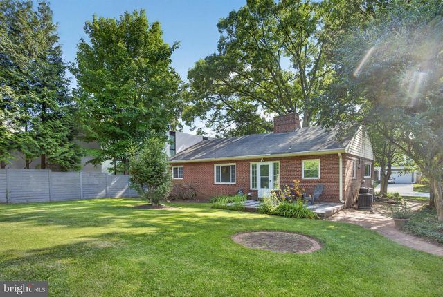 7803 MARBURY RD, Bethesda, MD 20817