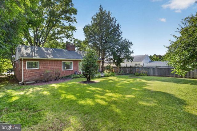 7803 MARBURY RD, Bethesda, MD 20817
