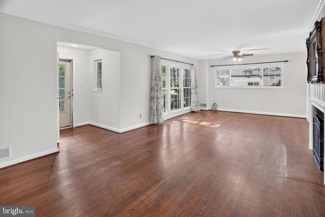 7803 MARBURY RD, Bethesda, MD 20817