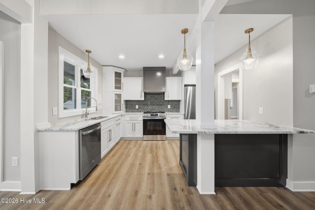 2117 Plaza Drive, Wilmington, NC 28405