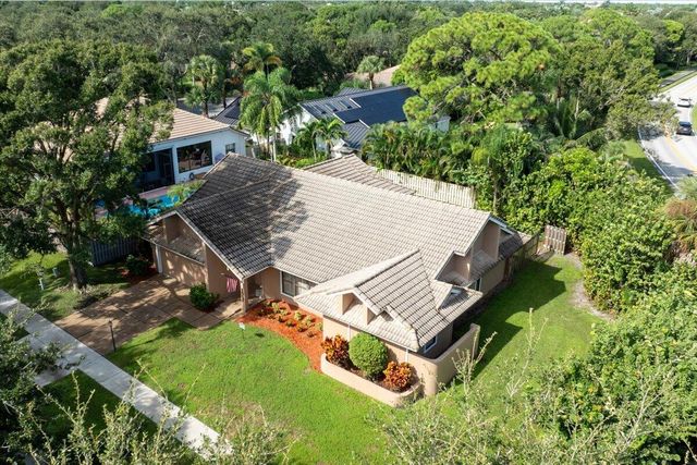 101 TIMBER Lane, Jupiter, FL 33458