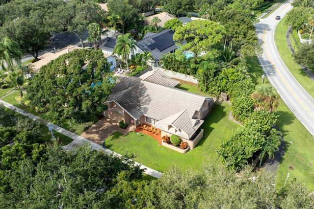 101 TIMBER Lane, Jupiter, FL 33458
