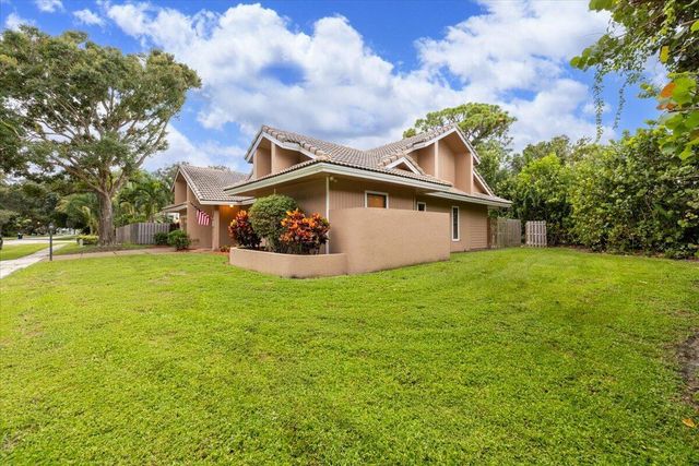 101 TIMBER Lane, Jupiter, FL 33458