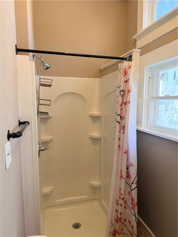 912 S 14th Street, St Joseph, MO 64503