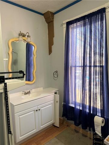 912 S 14th Street, St Joseph, MO 64503