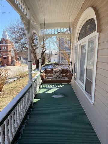 912 S 14th Street, St Joseph, MO 64503