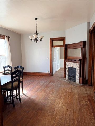 912 S 14th Street, St Joseph, MO 64503