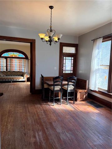 912 S 14th Street, St Joseph, MO 64503