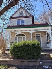 912 S 14th Street, St Joseph, MO 64503