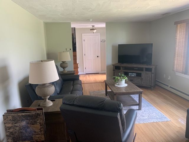 47 Farmington Road, Nashua, NH 03060