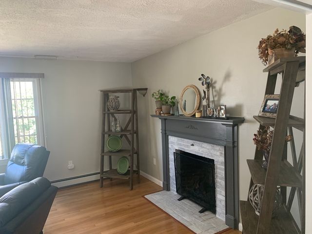 47 Farmington Road, Nashua, NH 03060