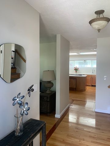 47 Farmington Road, Nashua, NH 03060