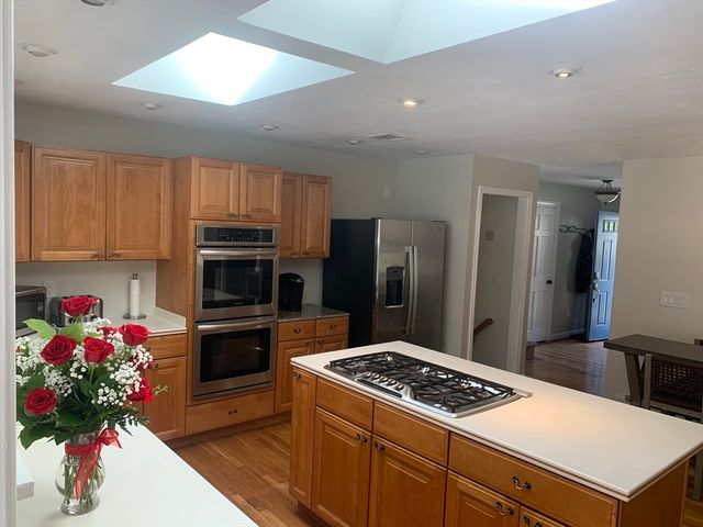 47 Farmington Road, Nashua, NH 03060