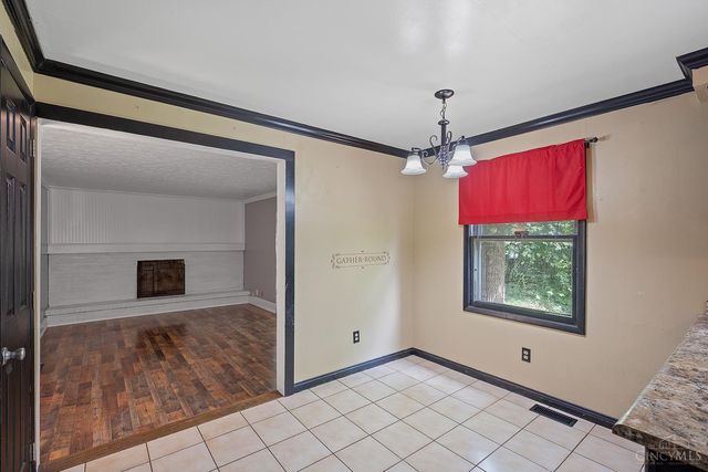 800 Cedarhill Drive, Springdale, OH 45240