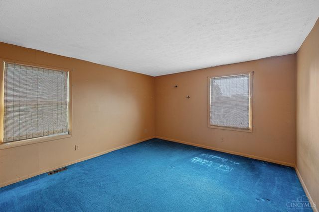 800 Cedarhill Drive, Springdale, OH 45240