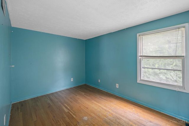800 Cedarhill Drive, Springdale, OH 45240