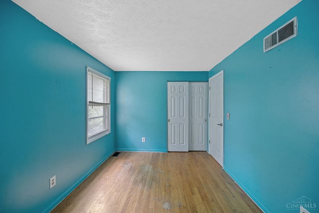 800 Cedarhill Drive, Springdale, OH 45240