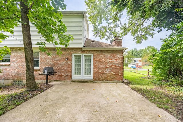 800 Cedarhill Drive, Springdale, OH 45240