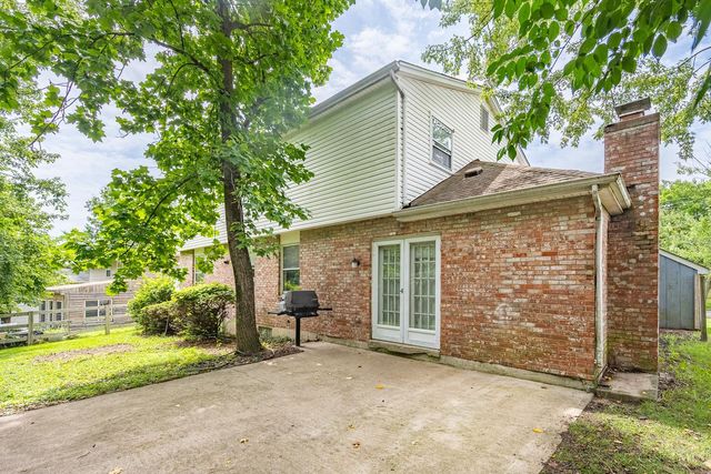 800 Cedarhill Drive, Springdale, OH 45240