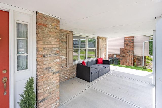 800 Cedarhill Drive, Springdale, OH 45240
