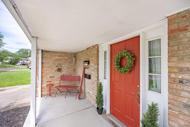800 Cedarhill Drive, Springdale, OH 45240