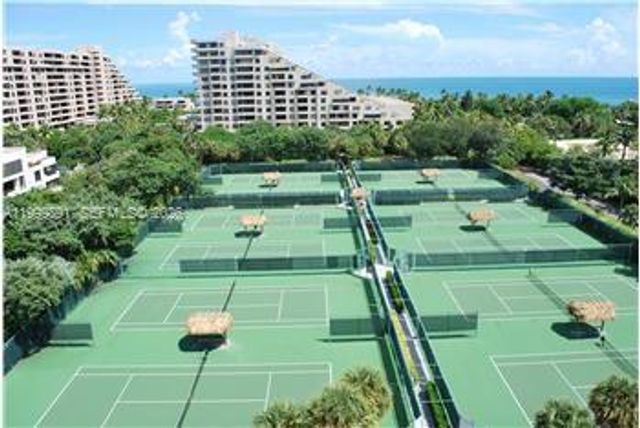 201 Crandon Blvd 304, Key Biscayne, FL 33149