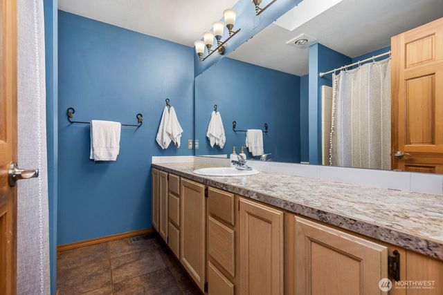 24205 32nd Avenue Ct E, Spanaway, WA 98387
