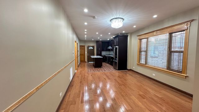 5716 N Campbell Avenue 2, Chicago, IL 60659