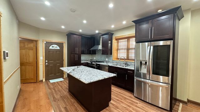 5716 N Campbell Avenue 2, Chicago, IL 60659