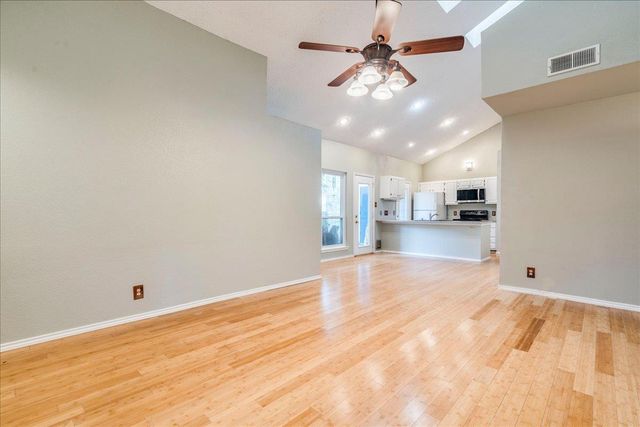 3809 Spicewood Springs RD 127, Austin, TX 78759