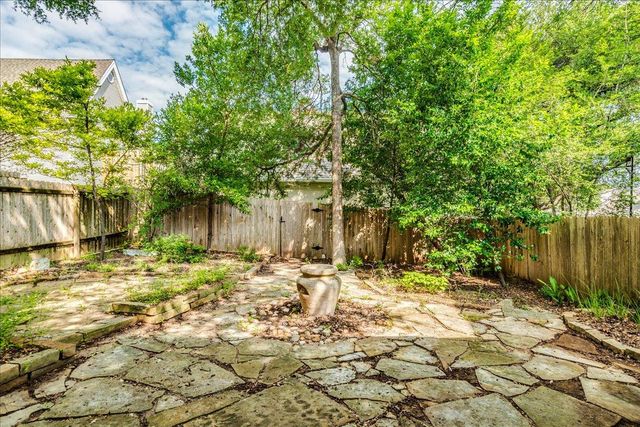 3809 Spicewood Springs RD 127, Austin, TX 78759