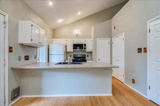 3809 Spicewood Springs RD 127, Austin, TX 78759