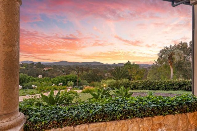 5423 Calzada Del Bosque, Rancho Santa Fe, CA 92067