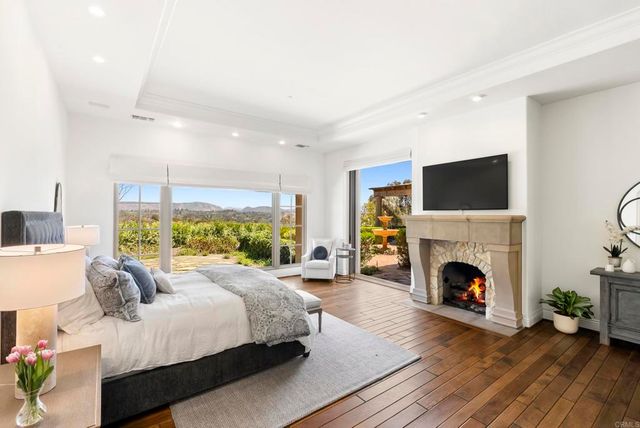5423 Calzada Del Bosque, Rancho Santa Fe, CA 92067