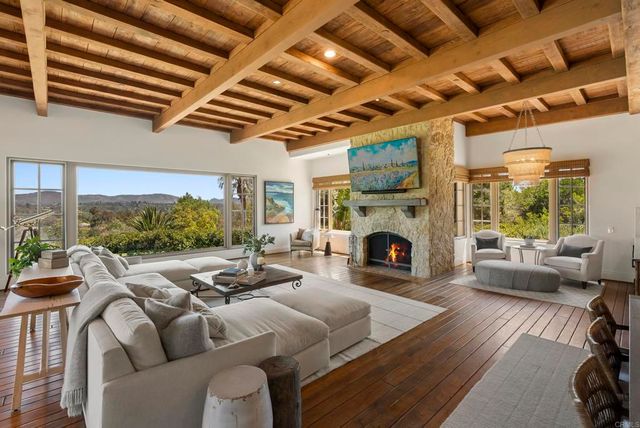 5423 Calzada Del Bosque, Rancho Santa Fe, CA 92067