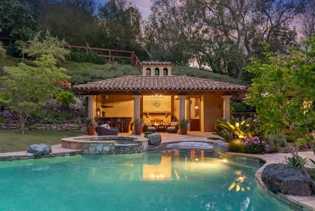 5423 Calzada Del Bosque, Rancho Santa Fe, CA 92067