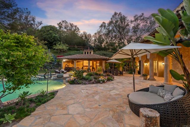 5423 Calzada Del Bosque, Rancho Santa Fe, CA 92067