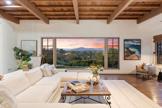 5423 Calzada Del Bosque, Rancho Santa Fe, CA 92067