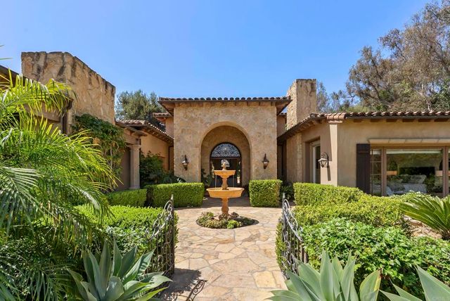 5423 Calzada Del Bosque, Rancho Santa Fe, CA 92067