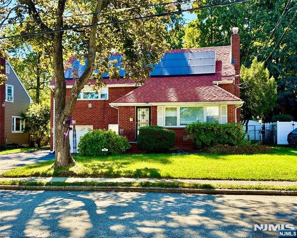 62 Howland Avenue, Teaneck, NJ 07666