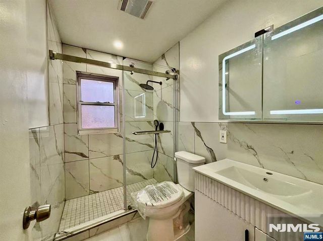 62 Howland Avenue, Teaneck, NJ 07666