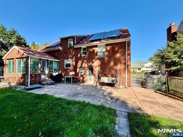 62 Howland Avenue, Teaneck, NJ 07666