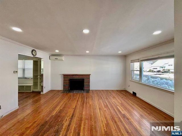 62 Howland Avenue, Teaneck, NJ 07666
