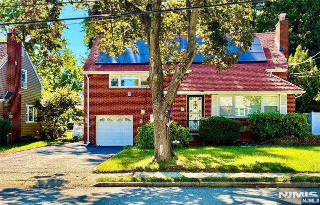 62 Howland Avenue, Teaneck, NJ 07666