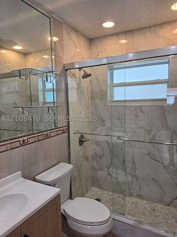 1400 NW 43rd Ter 202, Lauderhill, FL 33313