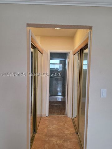 1400 NW 43rd Ter 202, Lauderhill, FL 33313